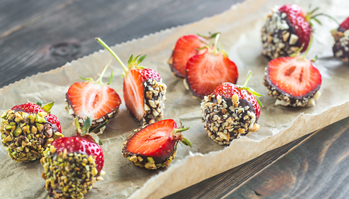 Chocolate coated strawberries discount